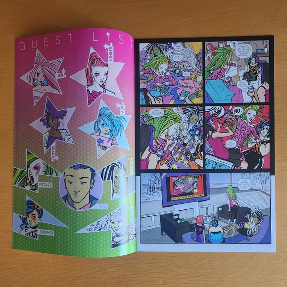 Jem and the Holograms #3, #4 - Comic Books (Lot of 2)  - Picture 4 of 14